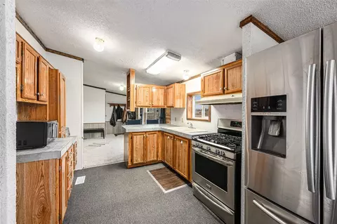 Kitchen - 12901 Millers Ml, Constantine, MI 49042 photo 1 of 1