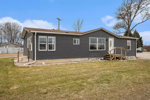 Exterior - 12901 Millers Ml, Constantine, MI 49042 photo 3 of 10