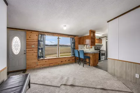 Living - 12901 Millers Ml, Constantine, MI 49042 photo 2 of 3