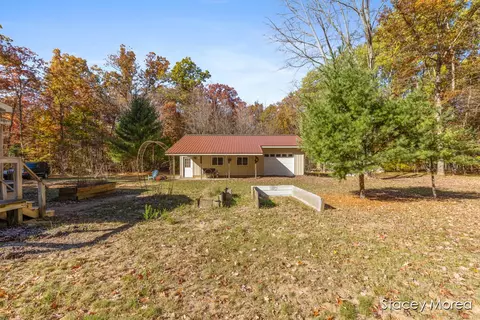 Exterior - 1675 W Willow, White Cloud, MI 49349 photo 4 of 8