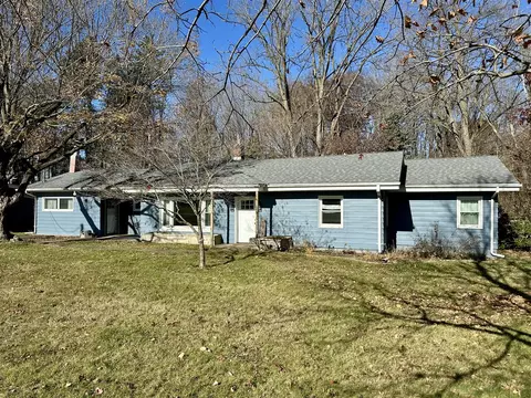387 E Glenlord, Saint Joseph, MI 49085