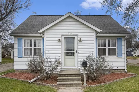 1821 E Cork, Kalamazoo, MI 49001