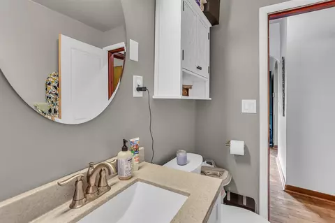 Bath - 712 N Waterloo, Jackson, MI 49202 photo 2 of 3