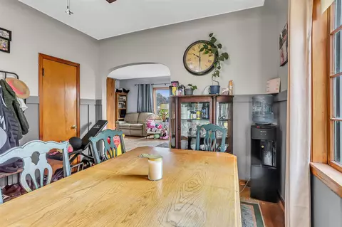 Dining - 712 N Waterloo, Jackson, MI 49202 photo 3 of 3