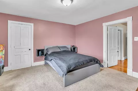 Bedroom - 712 N Waterloo, Jackson, MI 49202 photo 4 of 9