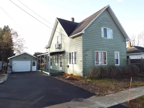 1211 26th, Manistee, MI 49660
