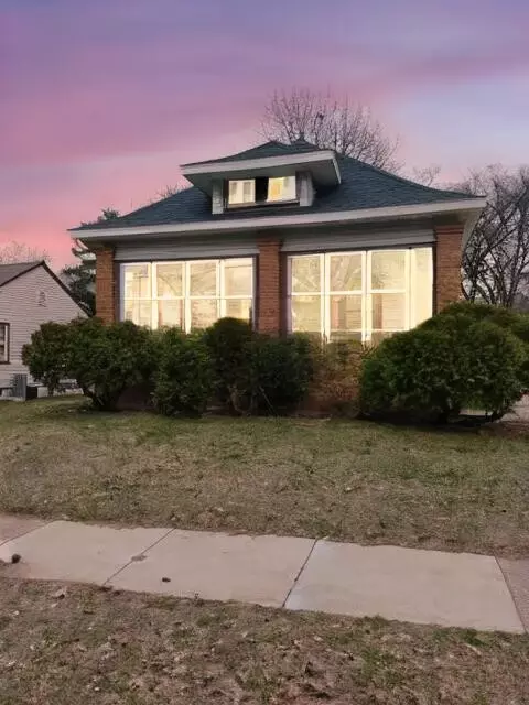 2714 Wyoming, Wyoming, MI 49519