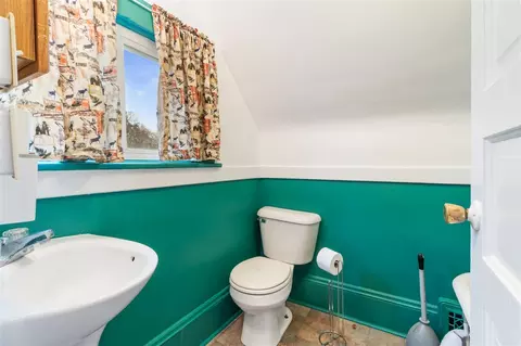 Bath - 1012 Lansing, Jackson, MI 49202 photo 3 of 5