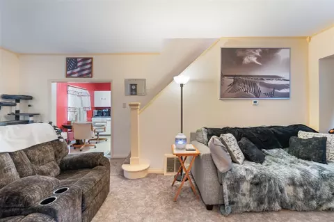 Living - 1012 Lansing, Jackson, MI 49202 photo 1 of 4