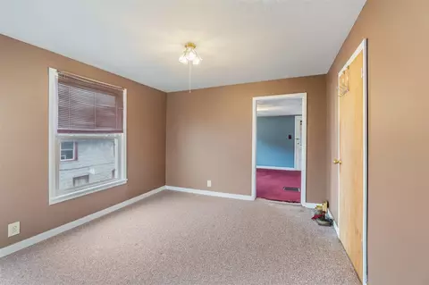 Bedroom - 1012 Lansing, Jackson, MI 49202 photo 4 of 8