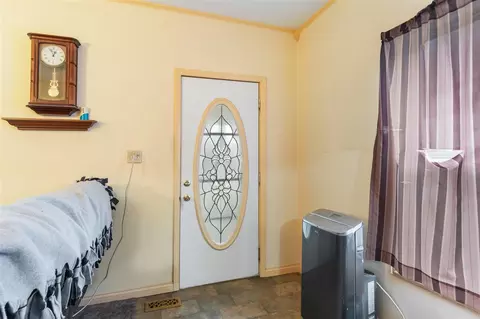 Entry Way - 1012 Lansing, Jackson, MI 49202 photo 1 of 2