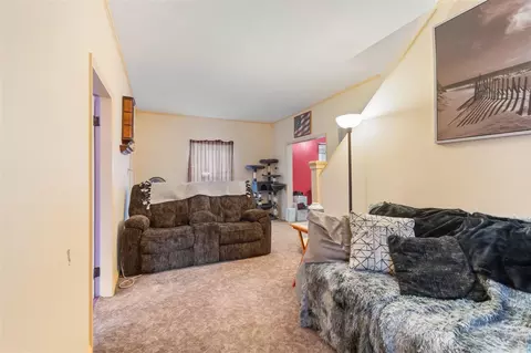 Living - 1012 Lansing, Jackson, MI 49202 photo 2 of 4