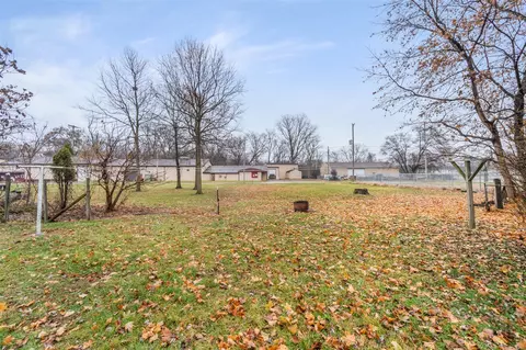 Exterior - 927 N George, Jackson, MI 49202 photo 4 of 7