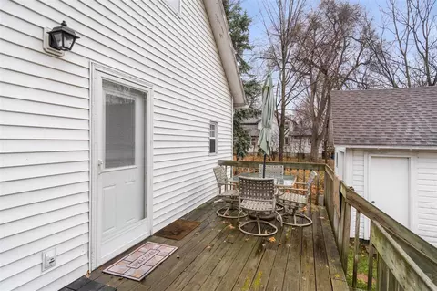 Exterior - 927 N George, Jackson, MI 49202 photo 1 of 7