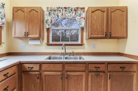 Kitchen - 927 N George, Jackson, MI 49202 photo 6 of 6