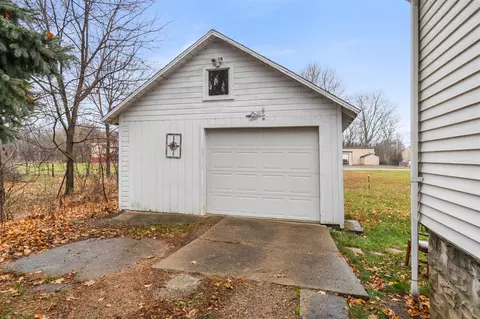 Exterior - 927 N George, Jackson, MI 49202 photo 7 of 7