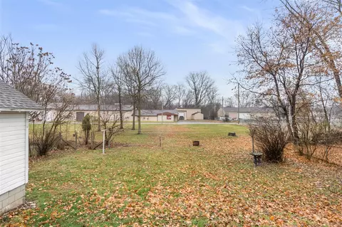 Exterior - 927 N George, Jackson, MI 49202 photo 5 of 7
