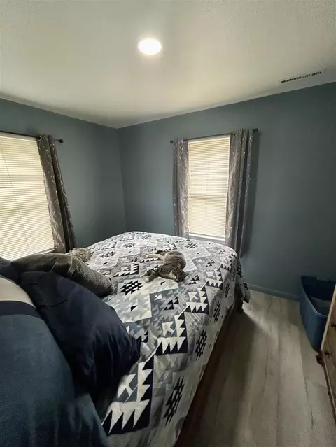 Bedroom - 320 East, Marshall, MI 49068 photo 2 of 3
