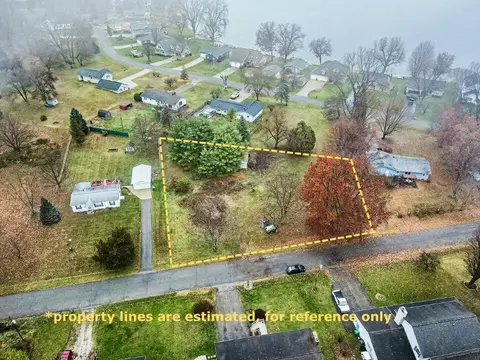 18 19 Elizabeth, Three Rivers, MI 49093