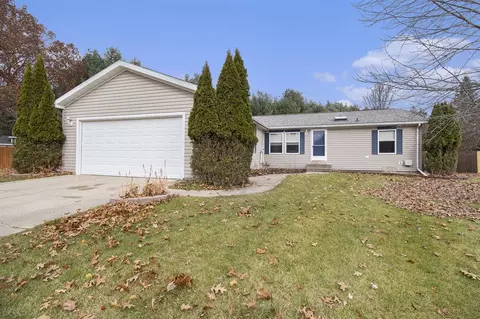 32144 Pinedale, Gobles, MI 49055