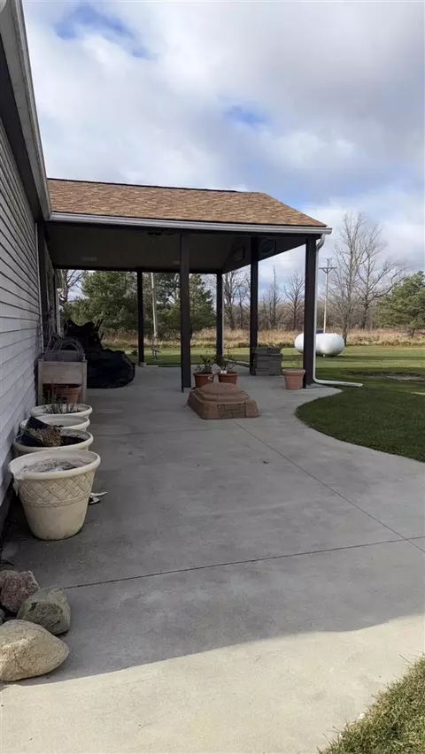 8488 Beard, Avoca, MI 48006 photo 24