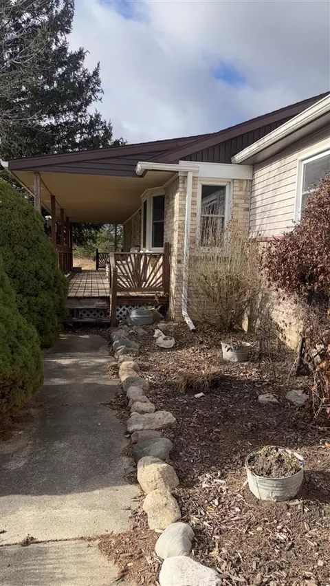 8488 Beard, Avoca, MI 48006 photo 23