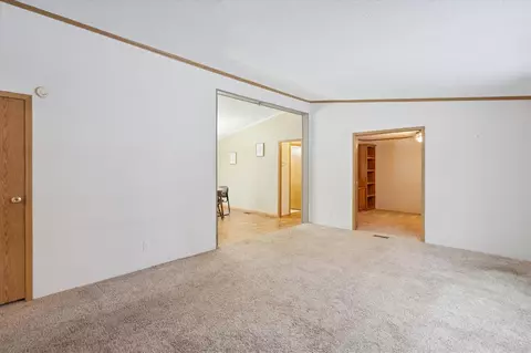 Living - 835 Fleming, Jackson, MI 49202 photo 3 of 3