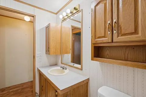 Bath - 835 Fleming, Jackson, MI 49202 photo 3 of 4