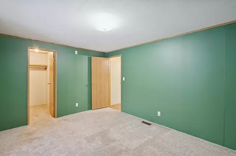 Bedroom - 835 Fleming, Jackson, MI 49202 photo 4 of 5