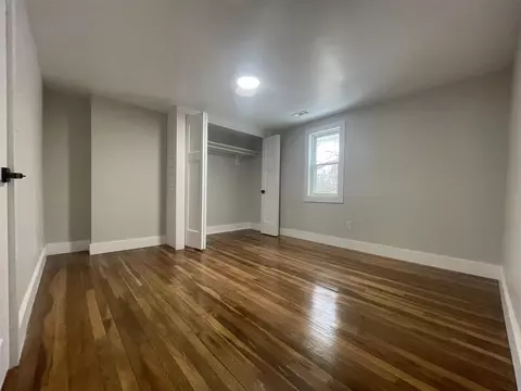 Bedroom - 7466 Bunkerhill, Jackson, MI 49201 photo 3 of 4