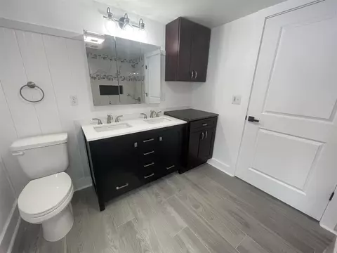 Bath - 7466 Bunkerhill, Jackson, MI 49201 photo 4 of 4