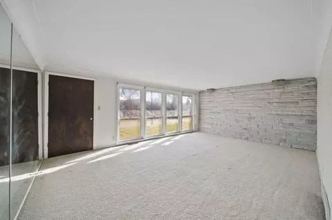 Living - 182 Peach, Jackson, MI 49202 photo 1 of 7