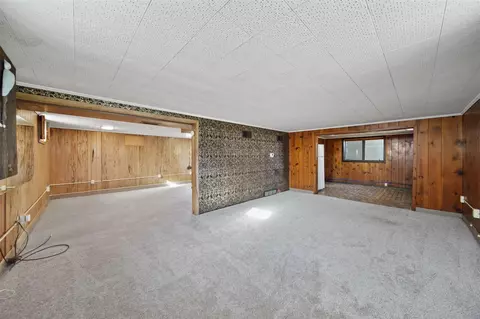Living - 182 Peach, Jackson, MI 49202 photo 7 of 7