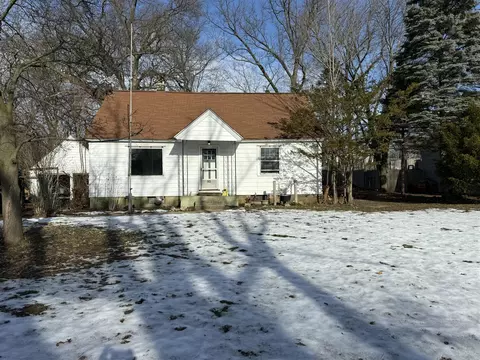 99 Vanderveen, Holland, MI 49424