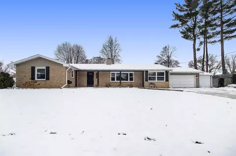 805 Landsdowne, Portage, MI 49002