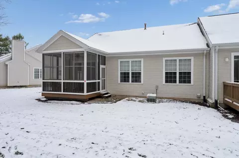 Exterior - 913 Oakbrook, Jackson, MI 49203 photo 8 of 10