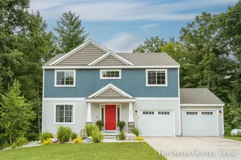 568 N River Hls, Newaygo, MI 49337