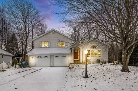 6468 Wildcreek, Holland, MI 49423