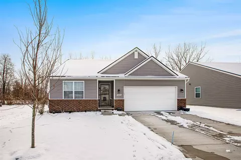 10281 Swan Lk, Ypsilanti, MI 48197