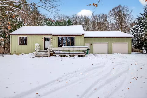 4781 S S Shr, Whitehall, MI 49461