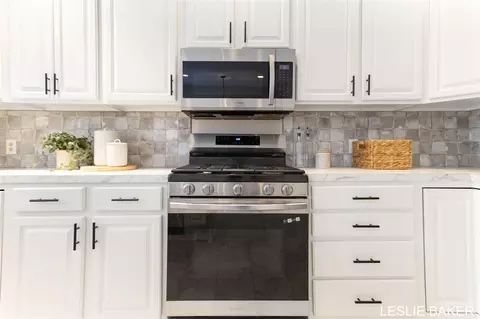 Kitchen - 3534 41st, Hamilton, MI 49419 photo 4 of 5