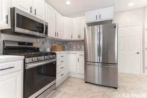 Kitchen - 3534 41st, Hamilton, MI 49419 photo 5 of 5