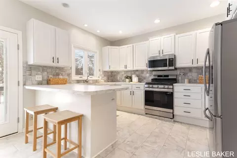 Kitchen - 3534 41st, Hamilton, MI 49419 photo 2 of 5