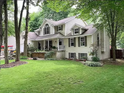 4538 Glen Holw, Hudsonville, MI 49426