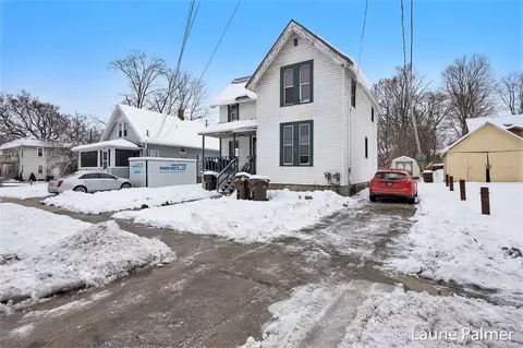231 E Lincoln, Ionia, MI 48846