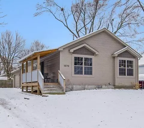 1070 Hawthorne, Ypsilanti, MI 48198