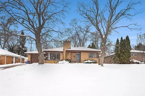 2141 Tremont, Grand Rapids, MI 49504