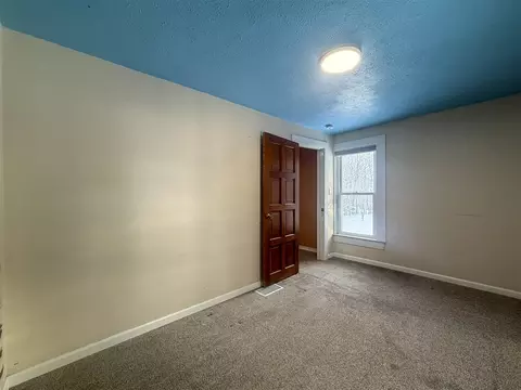 Bedroom - 9155 Cushing, Eau Claire, MI 49111 photo 3 of 4