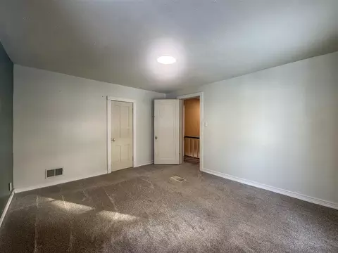 Bedroom - 9155 Cushing, Eau Claire, MI 49111 photo 2 of 4