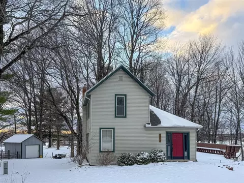 Exterior - 9155 Cushing, Eau Claire, MI 49111 photo 6 of 7
